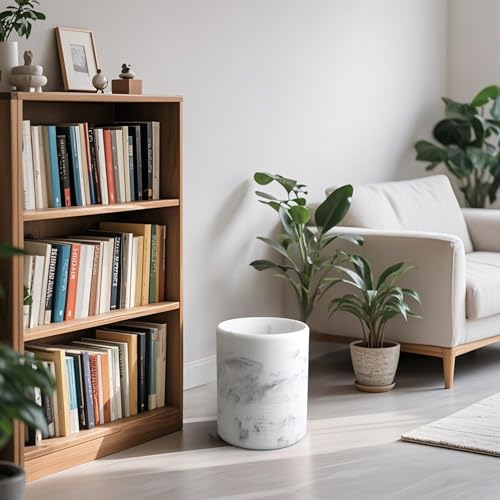 YMXYJM Resin Trash Can, Modern Round Wastebasket, 2 Gallon,White | Modern resin trash can with 2-gallon capacity, sturdy base, and open-top design for bathroom, kitchen, office, and home - color: White