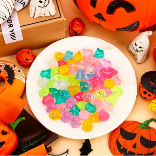 JUNEBRUSHS 50 Pcs Halloween Mini Ghost, Luminous Ghost Figurines Miniature Ornaments Glow in The Dark for DIY Crafts Party Gifts Landscape Decorations - style: Ghost Style