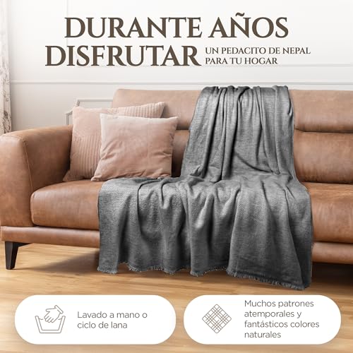 Cashmere Blanket – Hand Woven 100% Pure Wool Throw Blanket, 135 x 270 cm – Fine Herringbone Pattern Cozy, and Soft Blanket for Bed, Sofa, or Couch - Made in Nepal - color: Grey